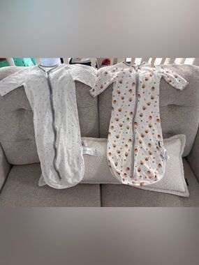 Miracle White and Yellow Bee Print Baby Sleep Sacks - Zip Front